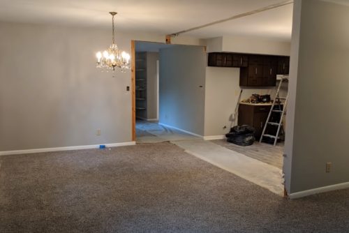 Installing carpet in castle hills home